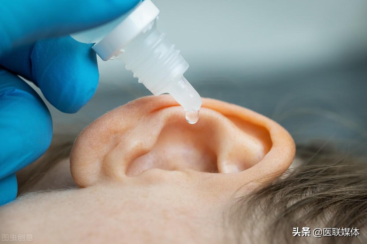 耵聍水 耳朵出现3种情况得治中耳炎需要注意什么？