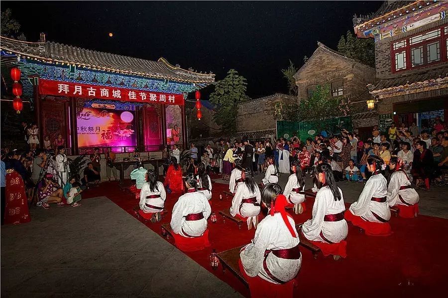 “我们的中国梦—文化进万家”中秋潮玩游园会活动举行